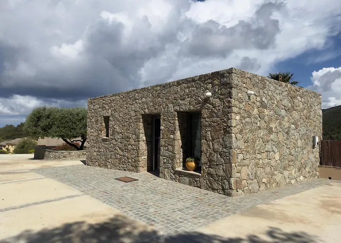 Hotel U San Daniellu Villas Et Chambres